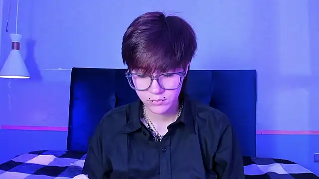 Tsuki Maru online show from February 3, 8:25 pm