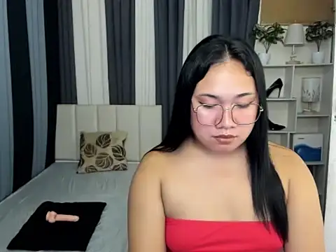 TsUncutKaren online show from February 24, 5:39 pm