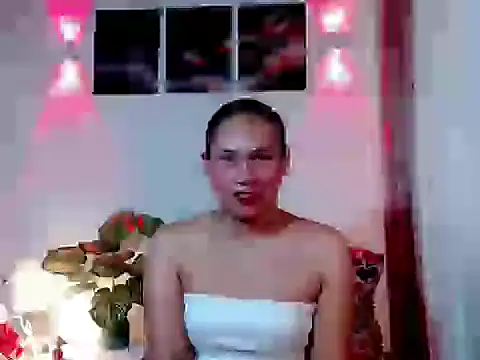 Your ultimateloverxx online show from February 18, 11:34 pm