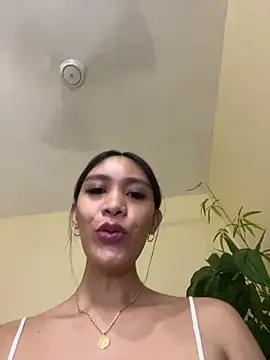 UrIdealGirl Jade online show from May 24, 2:14 pm