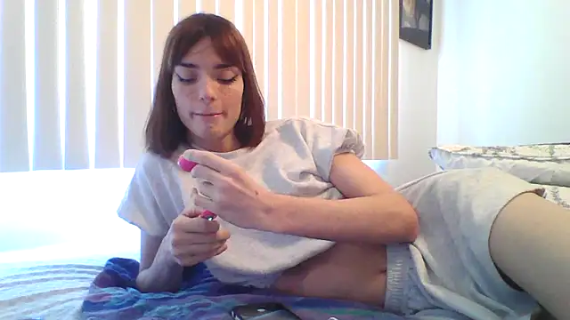 Luna Samosienko online show from May 4, 5:29 pm