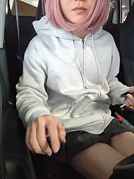 takusaki223 online show from February 6, 1:11 am