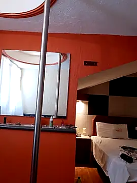 Snapshot of transreyna chatting on March 18, 6:50 pm transreyna online show from March 18, 6:50 pm