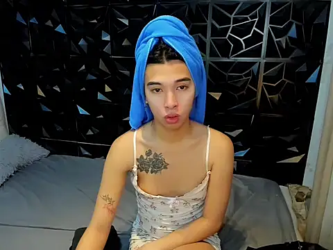 Yourdreamgoddess online show from June 1, 6:42 pm