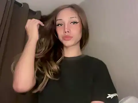 CallMeLerren online show from April 18, 7:18 pm