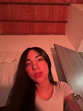 valeriahornier online show from March 1, 3:45 am