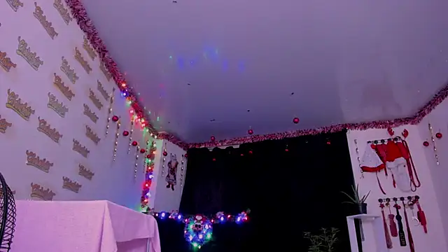 selenesaenz online show from November 13, 9:51 am