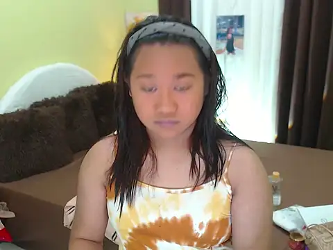 XxgiganticoliviacummerxX online show from February 3, 6:51 am