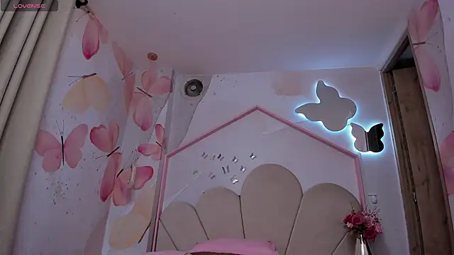 sensual skinny online show from November 8, 11:00 am