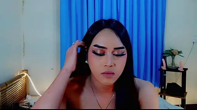 sweet sophiaxx online show from May 24, 3:14 am