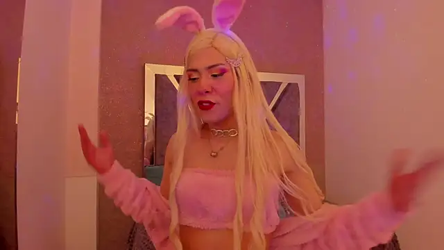 frany wolf  online show from December 4, 5:34 am