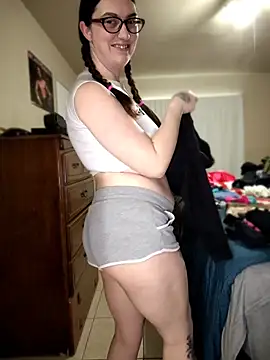 LaylaLucis online show from March 21, 10:03 pm