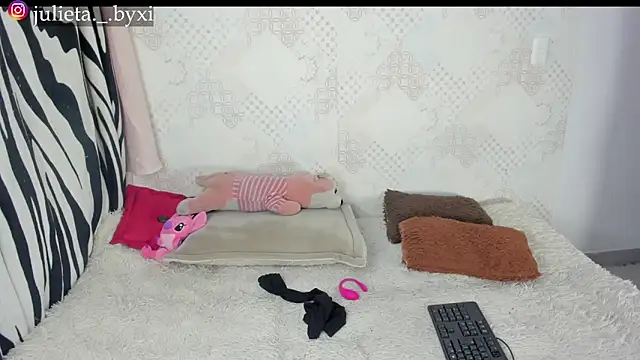  imdorothy online show from February 3, 9:09 pm