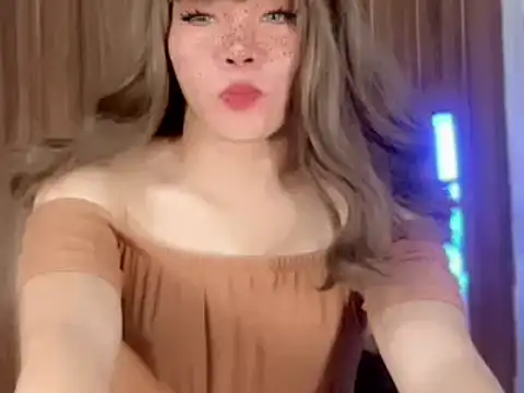 whirl girl online show from February 2, 9:36 pm