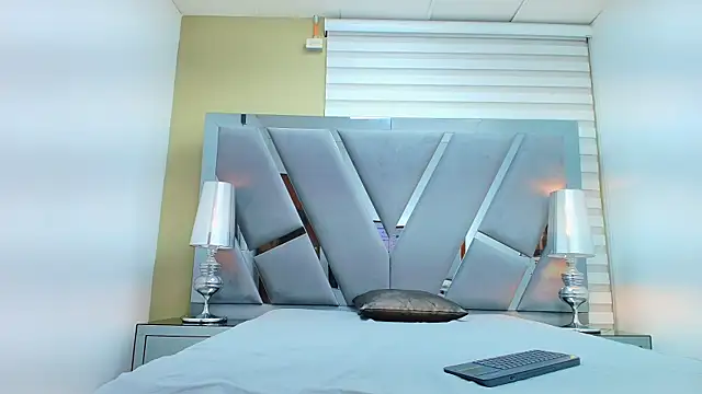 Atenea sexxx online show from April 2, 3:59 am