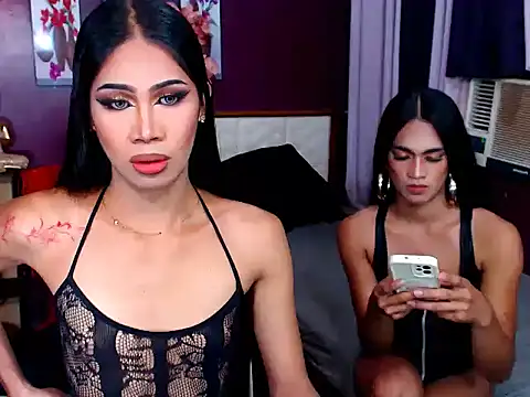 SEDUCTIVExDEMI online show from April 20, 10:50 am