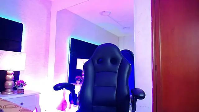 Raven Cox online show from January 13, 6:10 am