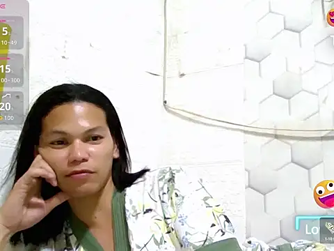 HugeAgatha online show from May 11, 3:39 pm