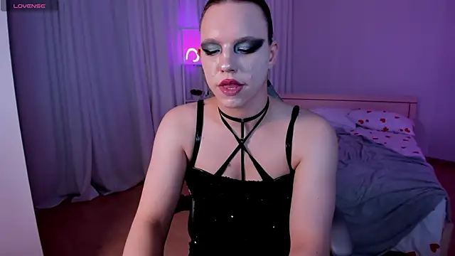 Madison dolly online show from April 27, 1:53 pm