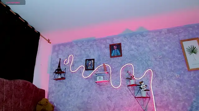 Everlin  Hot  online show from March 14, 4:49 am