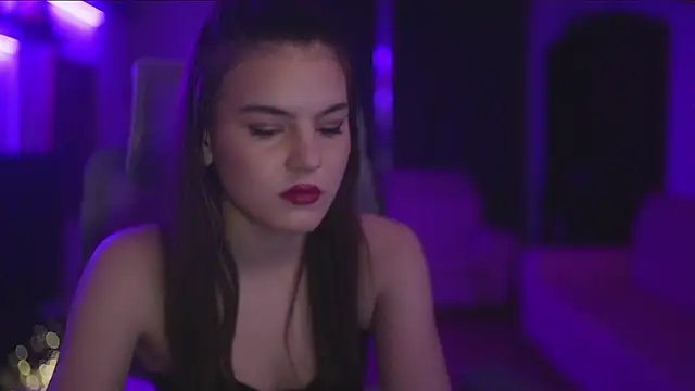 kiara danger online show from February 4, 8:46 pm