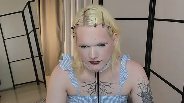 Lollita Morgan online show from February 6, 10:15 pm