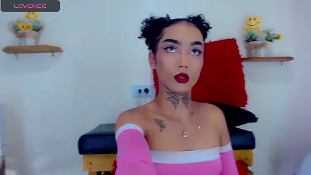 Darianna Atehortua online show from March 3, 9:44 pm