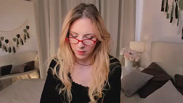 Tiffany  King online show from May 10, 5:56 am