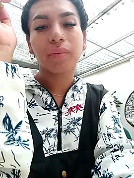 MeelFox online show from March 18, 12:15 pm