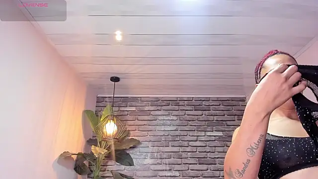 isabella star  online show from April 17, 12:41 pm