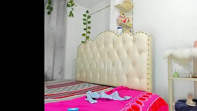 sweet supreme online show from May 6, 12:28 am