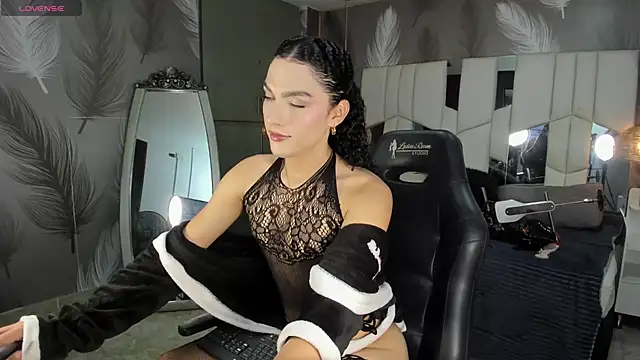Veronica hottie online show from May 16, 8:19 pm