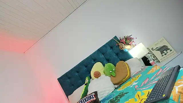 sweet maddy 2 online show from March 29, 8:42 pm