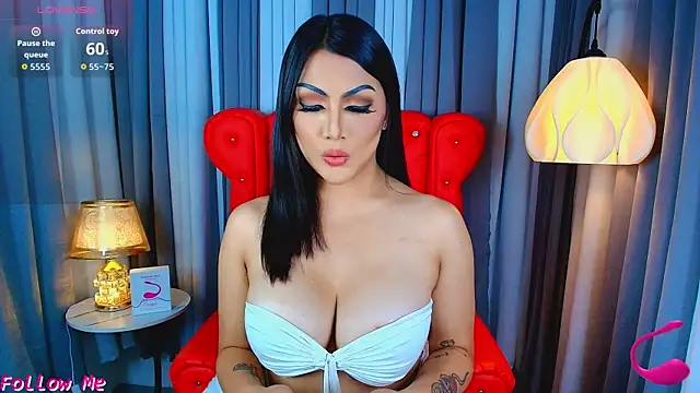 Laureen Hilton online show from May 11, 12:54 pm