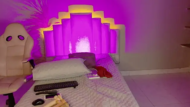 Sheinny brown1 online show from February 20, 7:49 pm