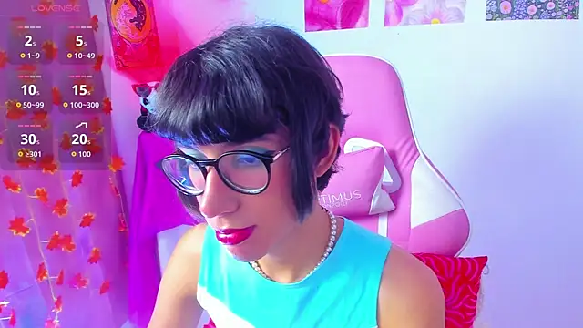 Madeline 21 online show from March 19, 6:13 am