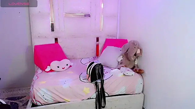 Sophiaa doll  online show from March 13, 4:51 am