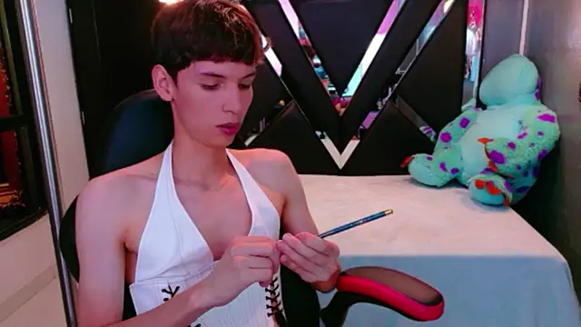 Stefany PiInk online show from April 22, 8:38 pm