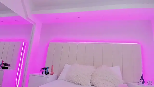 cintya evans online show from April 19, 7:05 pm