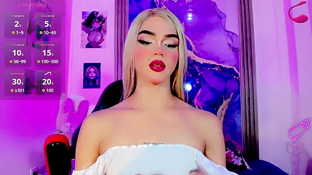 blonde queen- online show from May 27, 7:22 pm