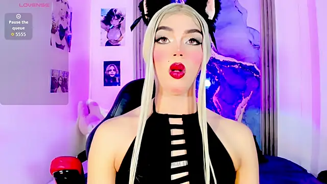 blonde queen- online show from May 29, 8:40 pm