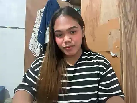 yourhotwild bella online show from July 29, 5:22 pm