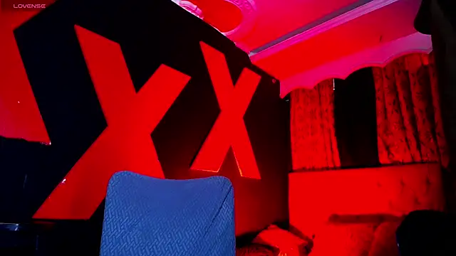 AlanFox1 online show from May 4, 1:38 pm