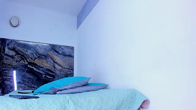 Aria skye online show from May 23, 2:18 am