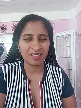 SofiaMendez1  online show from May 13, 2:59 pm