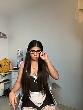 JassmineLove online show from May 9, 9:41 pm