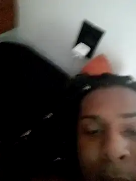 Maggiedot4 online show from April 6, 4:40 pm