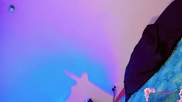 Tania Baker online show from April 10, 1:39 pm