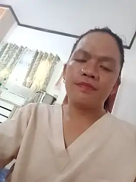Queen day online show from May 8, 7:49 am