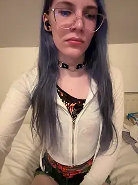 femboykittyxo online show from July 18, 9:31 pm